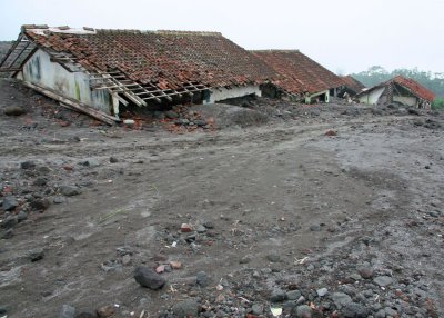 Houses buried by pyroclastic flow, 2006