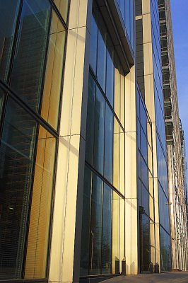 1370-V docklands.jpg