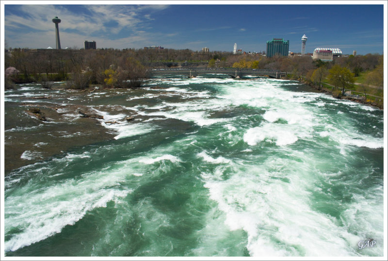 20070505_NiagaraFalls_48_sm.jpg
