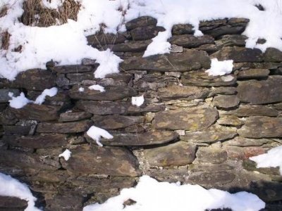 Detail of the kiln's outer wall.
