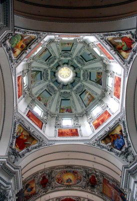 Inside Dom zu Salzburg