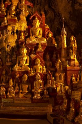 Buddha images in Pindaya Cave