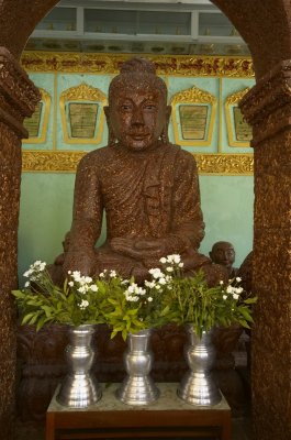 Buddha image, Shwedagon