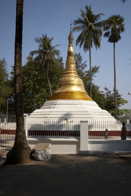 Stupa near Shwedagon Pagoda