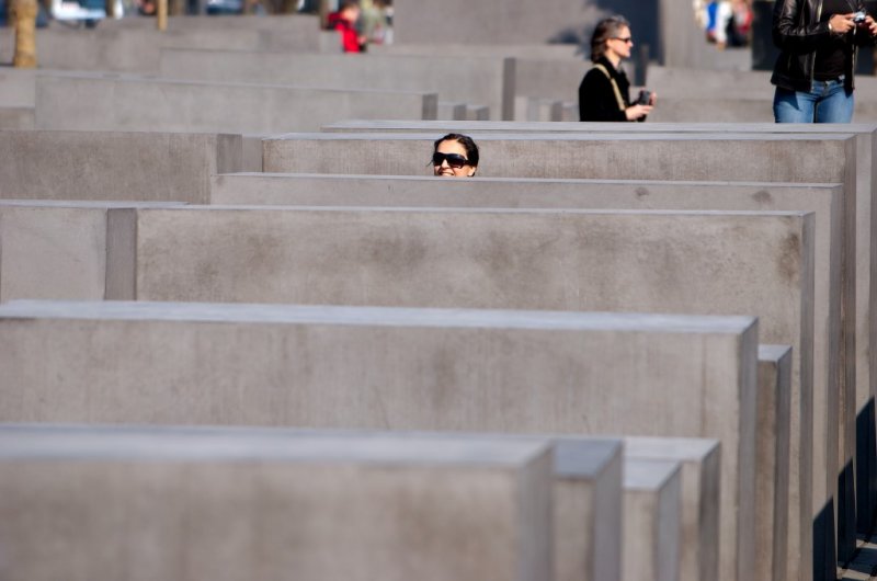 From Holocaust Denkmal