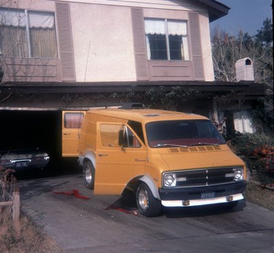 1975 Waynes Van.jpg
