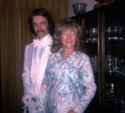 1975 wedding 2.jpg