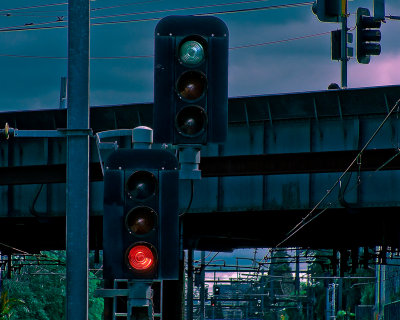 Stop Go Echo (with power lines)