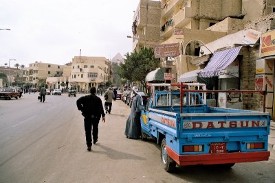 Gadestemning I, Cairo