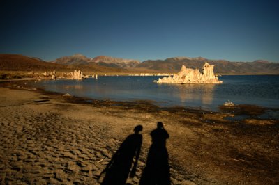  Mono Lake-sand beach-shadows