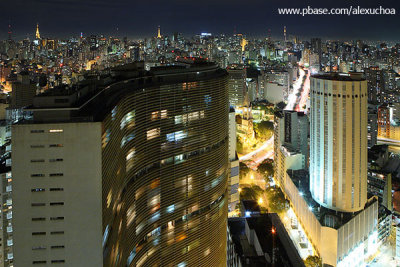 Vista Noturna de So Paulo com Edifcio Copan no primeiro plano 0851