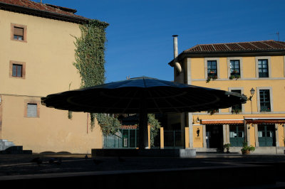 Umbrella square