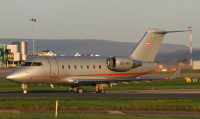 OE-INX   Vista Jet  Bombardier Challenger 604
