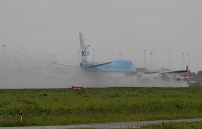 KLM 747-400 shot3.jpg
