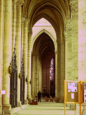 14 North Aisle 87004361.jpg