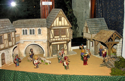 Medieval Creche 88002806.jpg