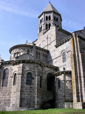 04 Apse and Central Tower 88000122.jpg