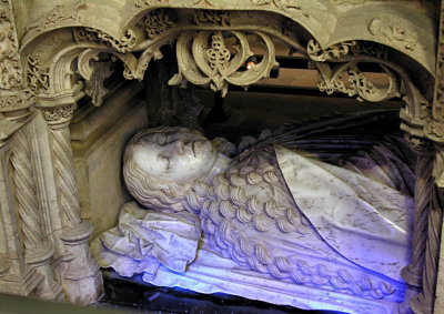 21 Tomb of Margaret of Austria - detail 2 88001997.jpg