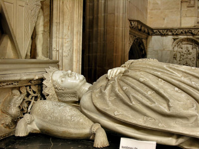 22 Tombof Margaret of Austria - detail 3 88001998.jpg