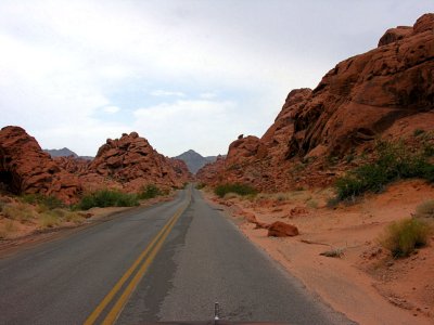 12 Road through the valley 88004533.jpg