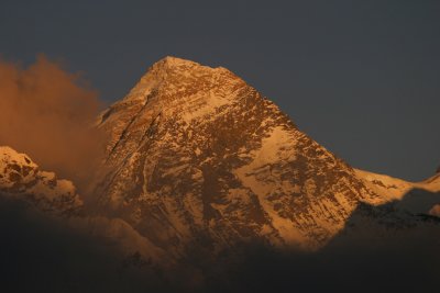 eadImg_0795 Everest from  5-6 lake (Cho Oyu BC).jpg