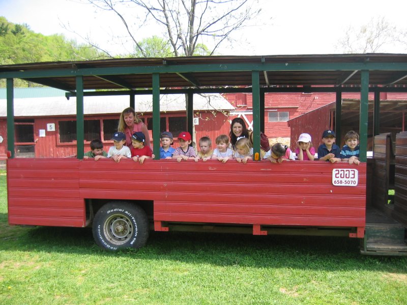 ellie_farm_fieldtrip4.jpg