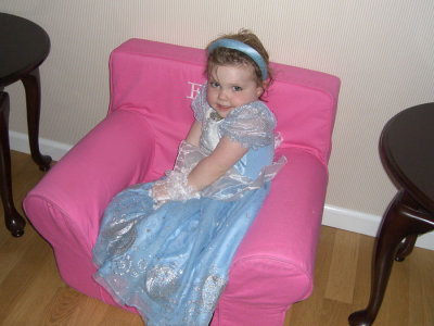 ellie_princess_chair.jpg