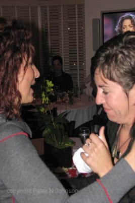 Gloria comforts Marilú