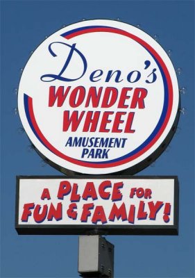 Wonder Wheel sign