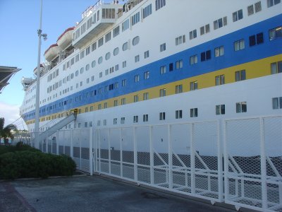 Noumea cruise ship in port