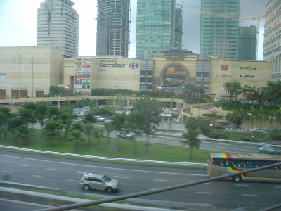 Kuala Lumpur Mid Valley Megamall from KLIA express