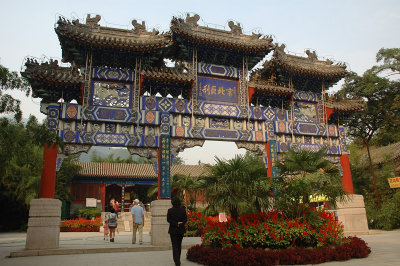 Hongluo Temple