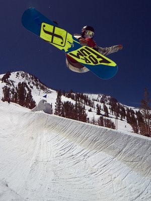 Greg Bretz / Forum Snowboards