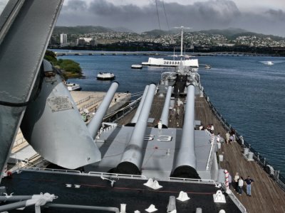 USS Missouri  & Arizona Memorial.jpg