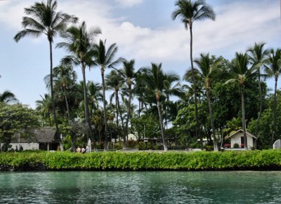 Puuhonua o Honaunau National Park 3.jpg