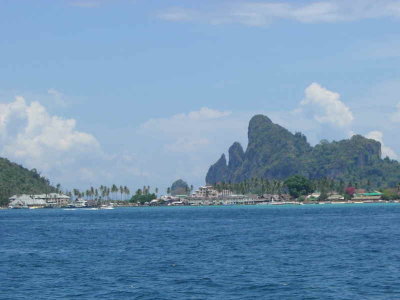 The main bay and resort on Ko Phi Phi island