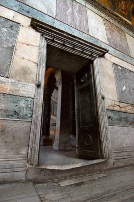 worn doorway (Aya Sofya)