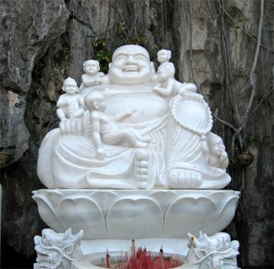 Happy Buddha, Chua Hang