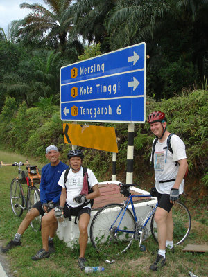 somewhere between Tenggaroh & Sedili Besar