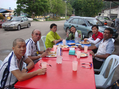 fuel stop at Simpang Rengam