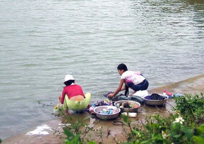 Washing Cloth on Huong river