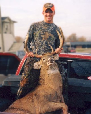 Aaron Hall with a monster 6pointer taken Nov 24. 07 194lbs field dressed