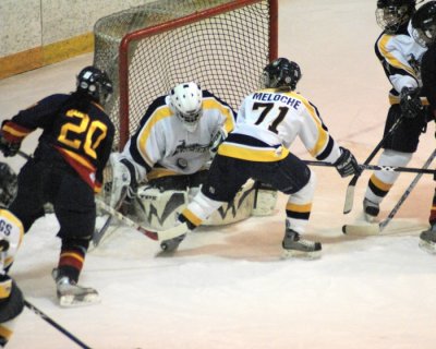 QnsVsWindsor W-Hockey 00152.JPG