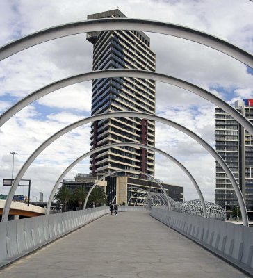 The Docklands bridge.jpg