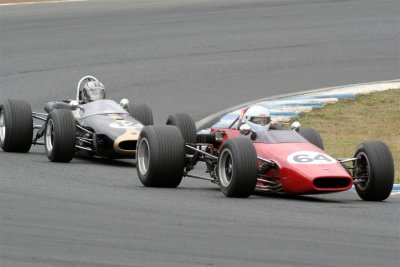 Elfin 600 leads Brabham BT18