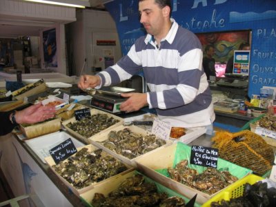 Narbonne market and an oyster for Greg
