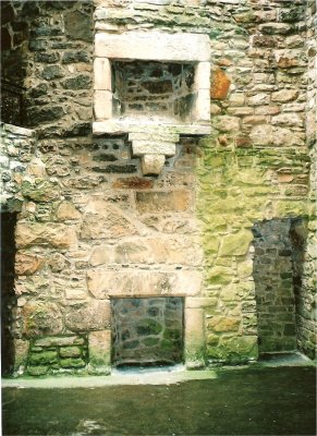 Craig Millar Castle, wall showing fireplaces on two floors