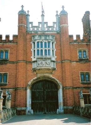 Hampton Court Palace, gate