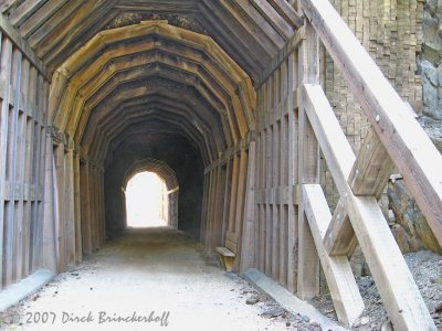 IMG_0220 copyTunnel1.jpg