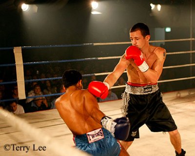 Boxing - Langer (Aust) vs Yadgoman (Thai)